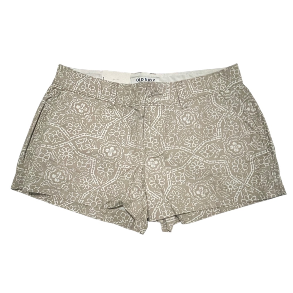 NWT Old Navy shorts - Khaki / Taupe
